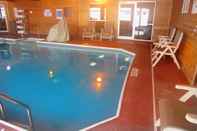Swimming Pool Red Roof Inn Fargo - I-94/ Medical Center
