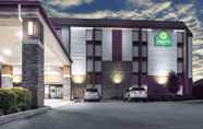 Exterior 3 La Quinta Inn & Suites by Wyndham Wytheville