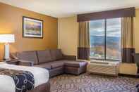 Common Space La Quinta Inn & Suites by Wyndham Wytheville