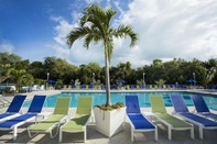 Kolam Renang Ocean Pointe Suites at Key Largo