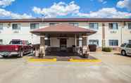 Exterior 2 Quality Inn near I-72 and Hwy 51