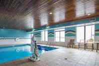 Swimming Pool Quality Inn Peru near Starved Rock State Park