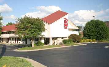 Exterior 4 Red Roof Inn Greensboro Airport