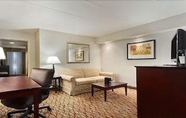 Common Space 2 Comfort Inn & Suites Glen Mills - Concordville