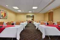 Functional Hall Comfort Inn & Suites Glen Mills - Concordville