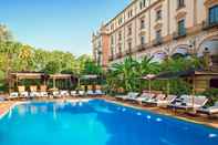 Kolam Renang Hotel Alfonso XIII, a Luxury Collection Hotel, Seville