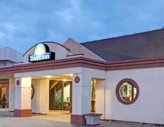 Exterior 2 Days Inn by Wyndham Washington Pennsylvania