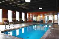 Swimming Pool Travelodge by Wyndham Regina