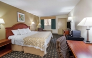 Bedroom 5 Days Inn by Wyndham Kent - Akron