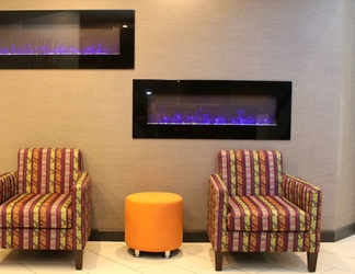 Lobby 2 DoubleTree Suites by Hilton Dayton - Miamisburg