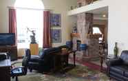 Sảnh chờ 3 Baymont Inn & Suites by Wyndham