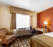 Bedroom 7 Quality Inn Petaluma - Sonoma