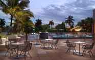 Swimming Pool 7 Courtyard by Marriott Miami Coconut Grove