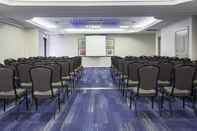 Functional Hall Holiday Inn Express & Suites Mississauga-Toronto Southwest, an IHG Hotel