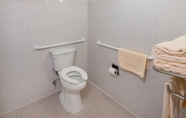 In-room Bathroom 7 SFO El Rancho Inn SureStay Collection by Best Western