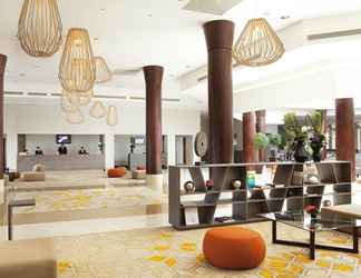 Lobby 2 Paris Marriott Charles de Gaulle Airport Hotel