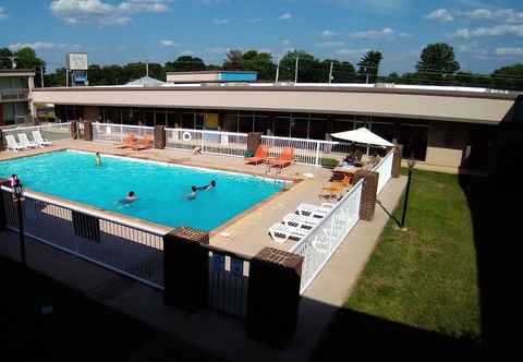 Swimming Pool River Rock Hotel Mountain Home