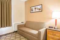 Common Space Comfort Inn Rimouski