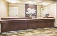 Sảnh chờ 5 Howard Johnson by Wyndham Sacramento Downtown