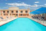 Kolam Renang Days Inn by Wyndham McAllen