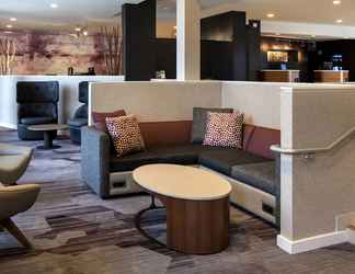 Lobby 2 Courtyard by Marriott Poughkeepsie