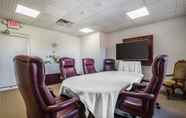 Functional Hall 6 Quality Inn & Suites Albany Airport