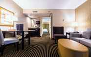 Bedroom 5 Embassy Suites by Hilton Piscataway Somerset