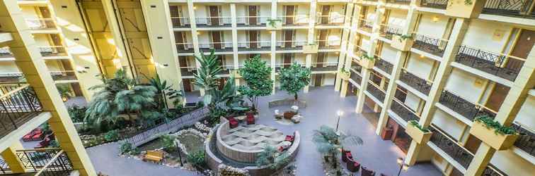 Lobby Embassy Suites by Hilton Piscataway Somerset