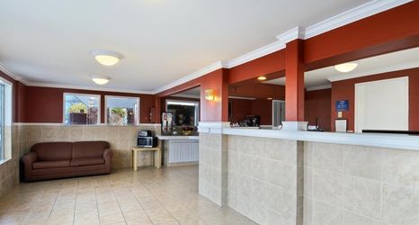 ロビー 2 Travelodge by Wyndham Port of Tacoma WA