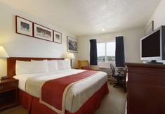 寝室 6 Travelodge by Wyndham Port of Tacoma WA