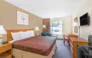 Bedroom 7 Days Inn by Wyndham Christiansburg