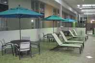 Swimming Pool Best Western Plus Kingston Hotel And Conference Center