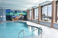 Swimming Pool The Harborview, Ascend Hotel Collection