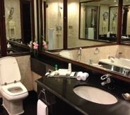 In-room Bathroom 5 Pearl Continental Lahore