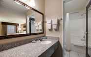 Toilet Kamar 7 Best Western Butch Cassidy Inn