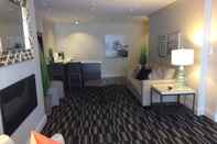 Lobby Ramada by Wyndham Cornwall