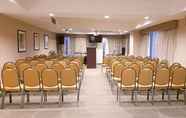 Dewan Majlis 2 Comfort Inn & Conference Centre Toronto Airport