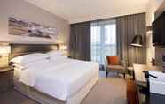 Kamar Tidur 3 Sheraton Duesseldorf Airport Hotel