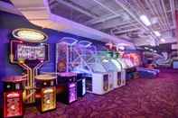 Entertainment Facility Four Points by Sheraton Niagara Falls Fallsview