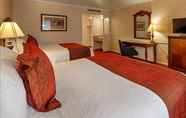 Kamar Tidur 2 Baugh Motel, SureStay Collection by Best Western