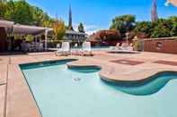 Swimming Pool Baugh Motel, SureStay Collection by Best Western