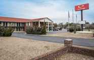 Bangunan 6 Econo Lodge Crystal Coast