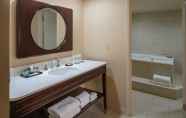 Toilet Kamar 2 Sheraton Tampa Brandon Hotel