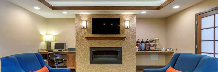 Lobi Comfort Inn Medford North