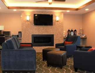 Lobi 2 Comfort Inn Medford North