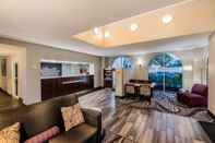 Lobi La Quinta Inn & Suites by Wyndham Fort Lauderdale Tamarac
