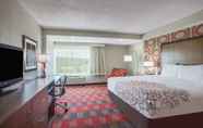 Bedroom 6 La Quinta Inn & Suites by Wyndham DC Metro Capital Beltway