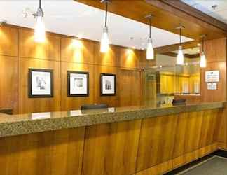 Sảnh chờ 2 Hampton Inn & Suites by Hilton Toronto Downtown