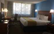 Bedroom 7 Days Inn & Suites by Wyndham Tallahassee Conf Center I-10