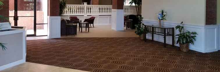 Lobby Days Inn & Suites by Wyndham Tallahassee Conf Center I-10